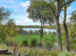 6856 Wildwood Point Rd, Hartland, WI 53029