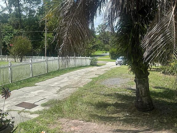 4th image of 1381 HAMILTON Street