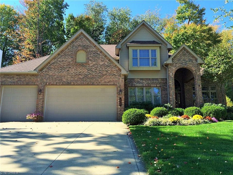 1st image of 476 Whitebark Cir