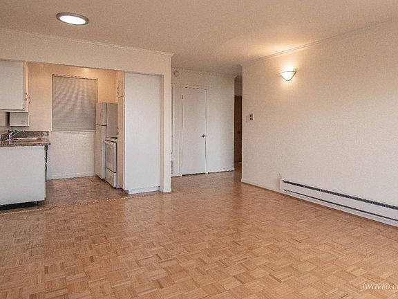 3rd image of 4521 17th St APT 3