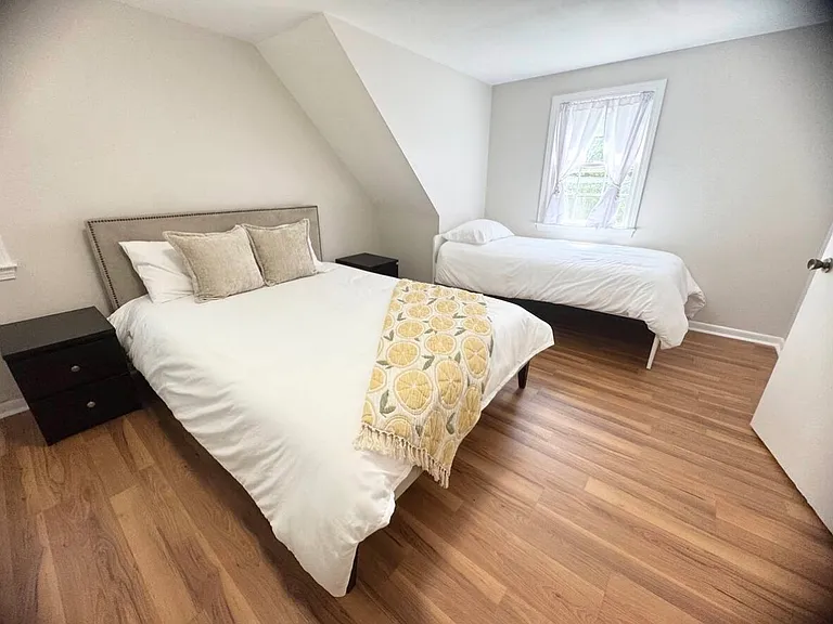 8 Terry Ave — Photo 14