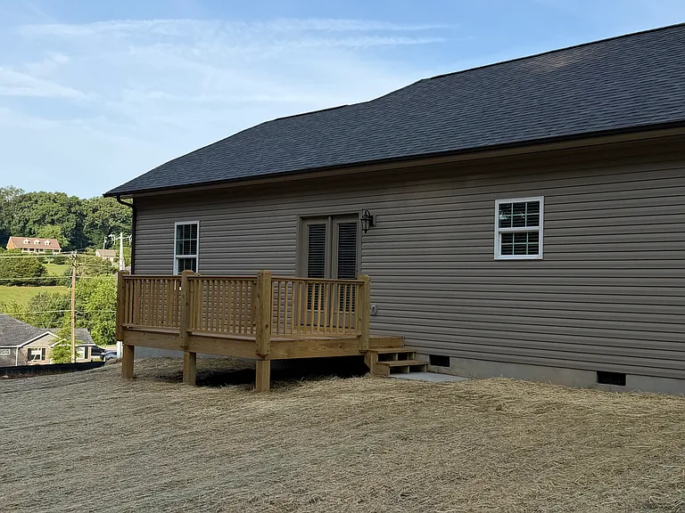 2616 Parkers Meadow Ln — Photo 9