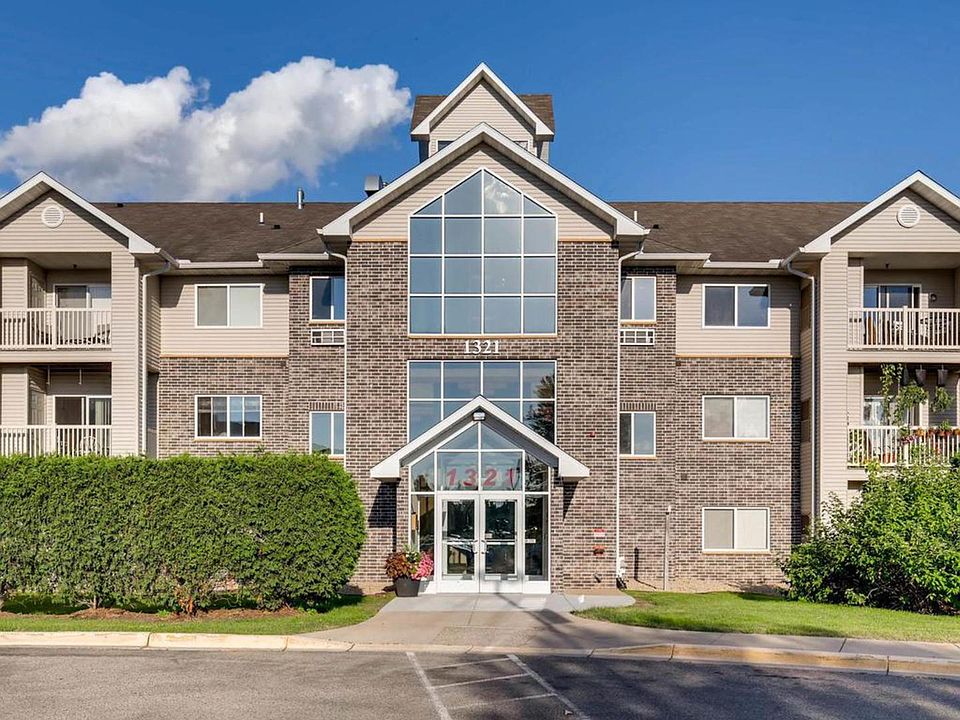 1st image of 1321 Lake Dr W APT 110