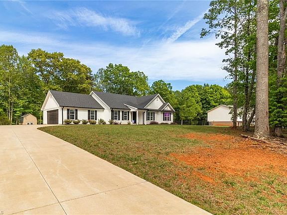 4th image of 7527 McGee Rd