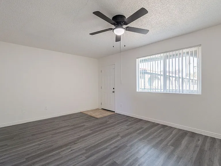3222 W Indian School Rd — Photo 3