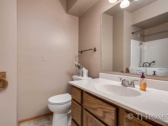 4th image of 1823 Sherwood Dr SE