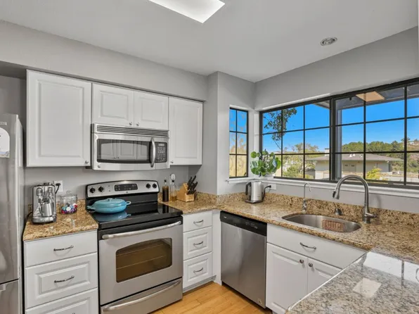 730 Pheasant Ridge Rd, Del Rey Oaks, CA 93940