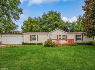 2005 Lakeview Rd, Valparaiso, IN 46383
