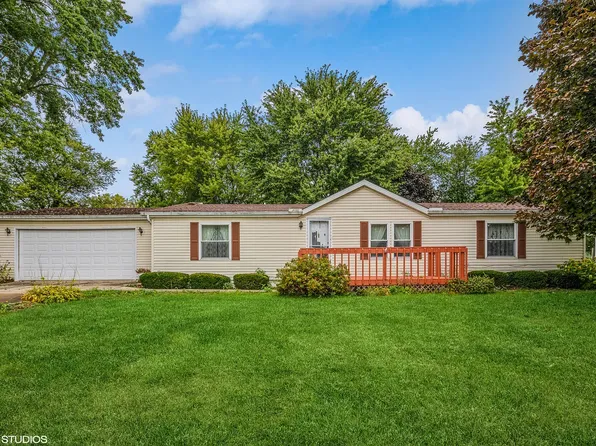 2005 Lakeview Rd, Valparaiso, IN 46383