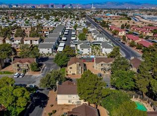 2726 Jennydiane Dr, Las Vegas, NV 89121