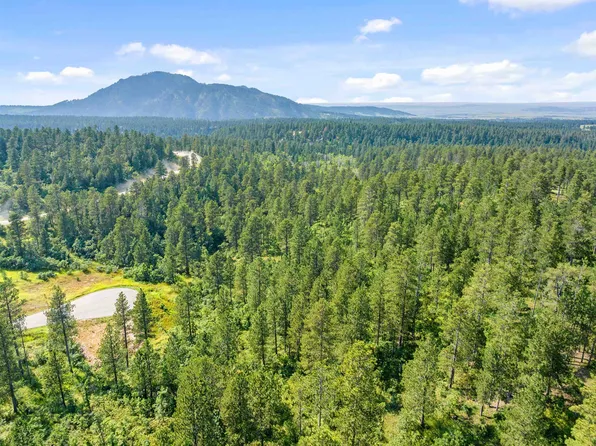 20300 Robin Pl, Spearfish, SD 57783