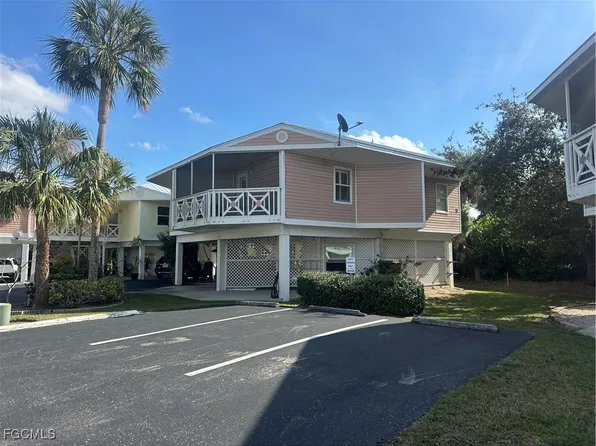 950 Moody Rd APT 123, North Fort Myers, FL 33903
