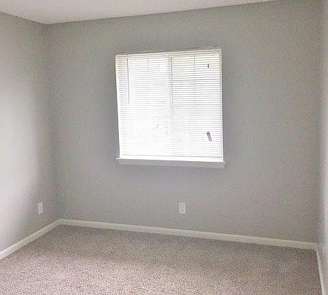 5th image of 4040 McGee St #17