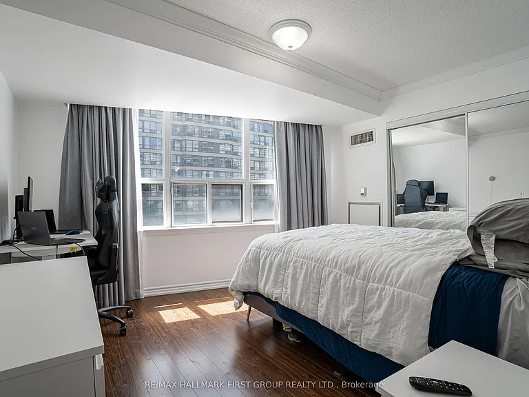 33 Elm Dr W #305 — Photo 14