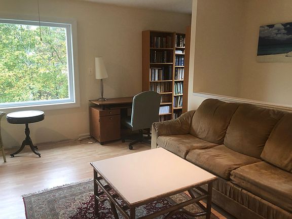 2nd image of 814 Charen Ln