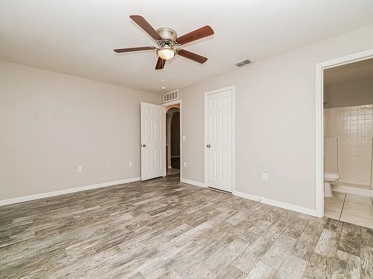 17027 Ongar Ct — Photo 8