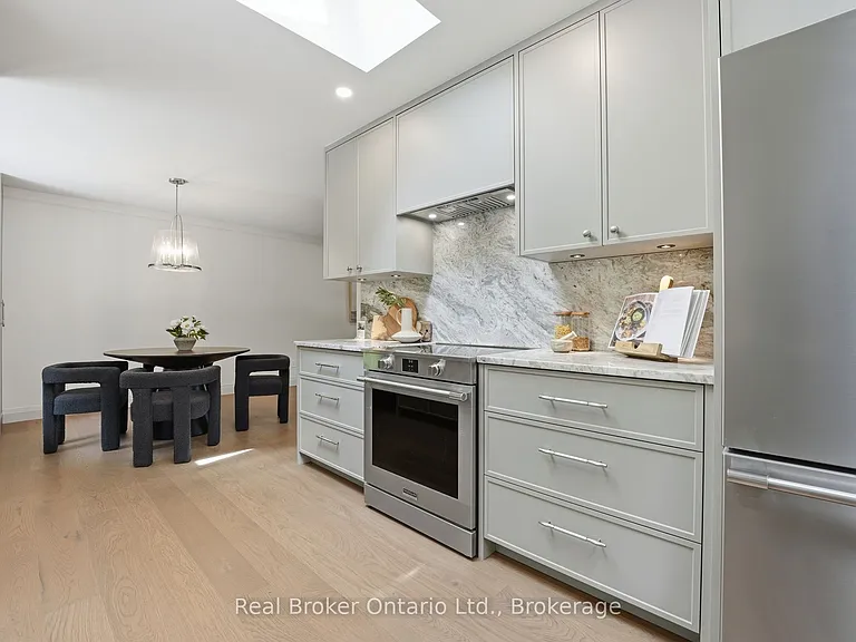 571 Leonard Ct — Photo 17
