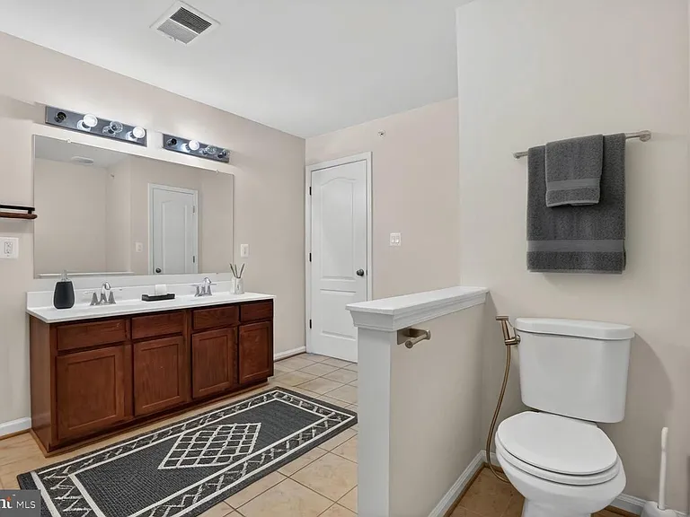 11180 Wortham Crest Cir — Photo 10