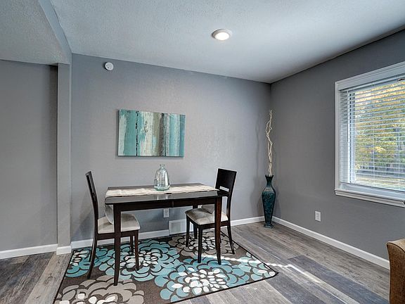 5th image of 7612 Rainbow Dr