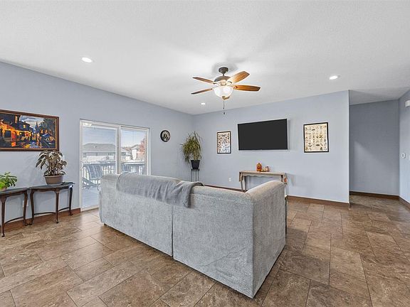 5th image of 2260 Shropshire Cir