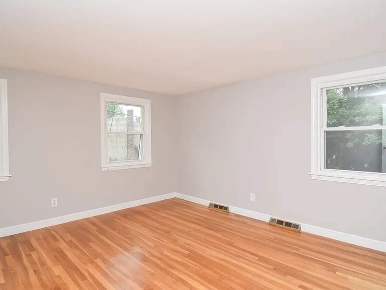 37-49 Arcadia Ave #45 — Photo 15