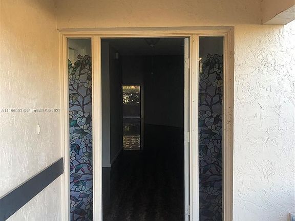 5th image of 104 Executive Cir #104