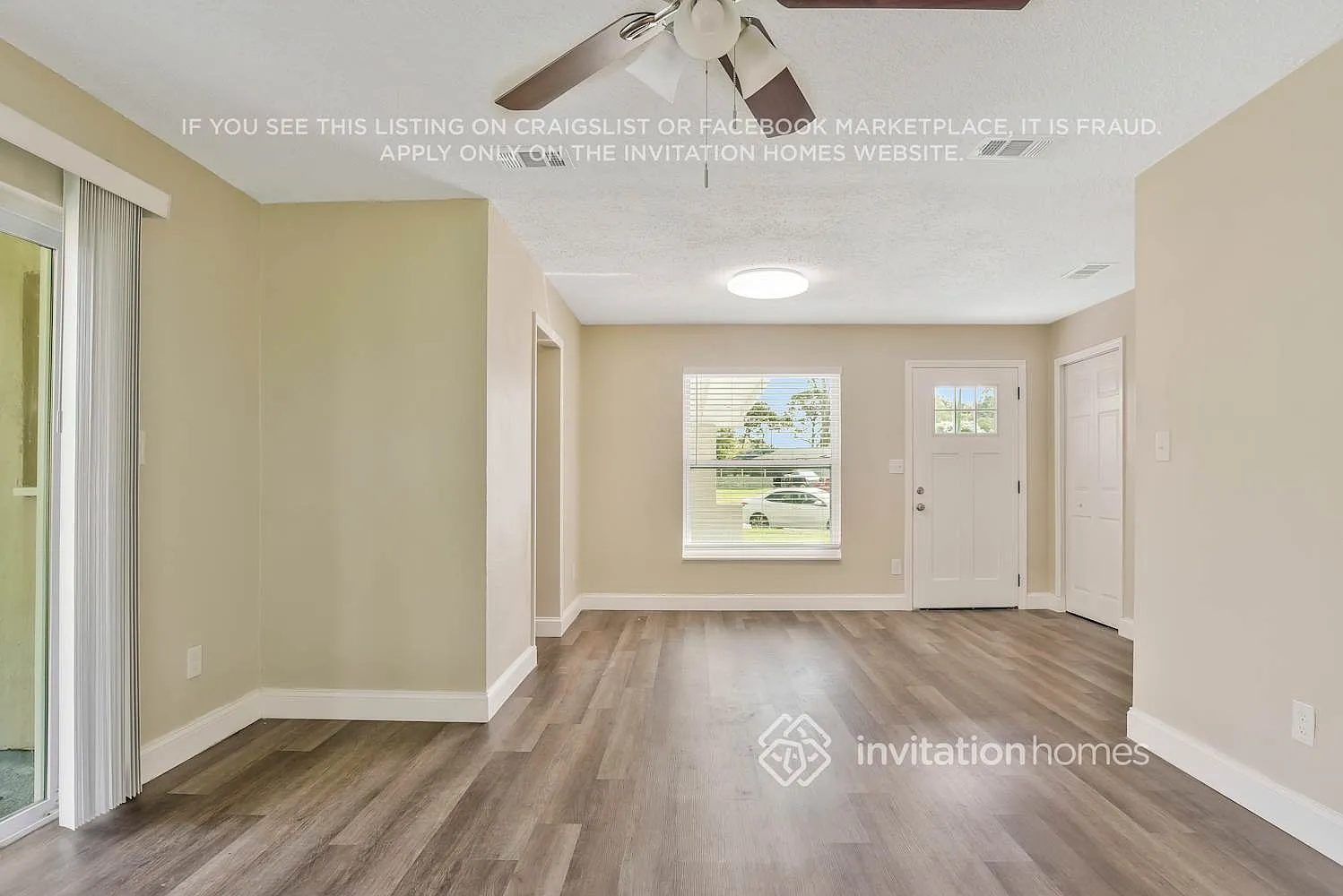 4262 Schank Ct Orlando, FL 32811 — Photo 3