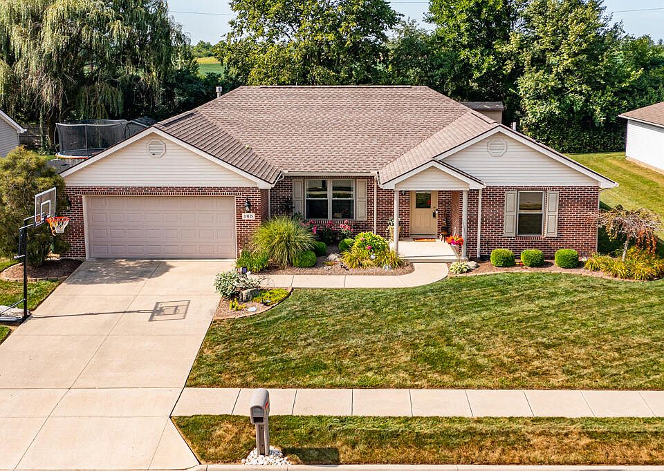 1st image of 165 Brooke Woode Dr