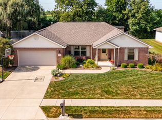 165 Brooke Woode Dr, Brookville, OH 45309