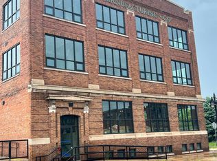 1001 SW Adams St #304, Peoria, IL 61602