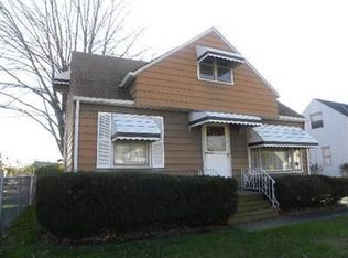 15113 Greenhill Rd, Cleveland, OH 44111