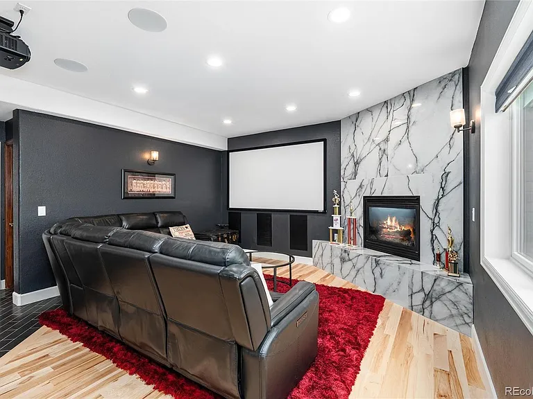 10796 Quail Creek Dr E — Photo 37