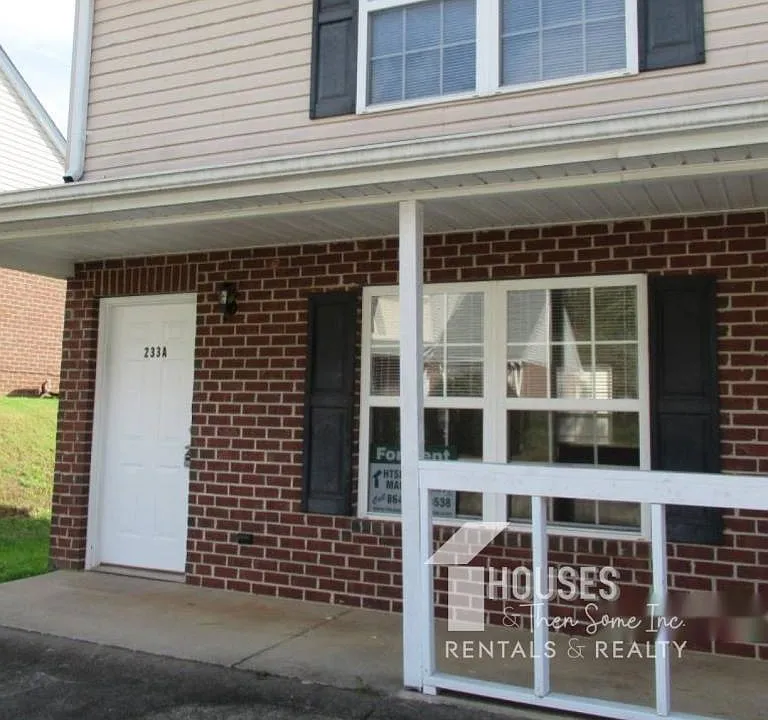 233 Springfield Cir #A