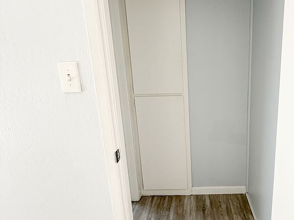 5th image of 5840 Cahalan Ave