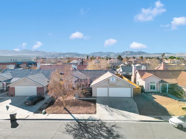 6050 Madrid Ct, Palmdale, CA 93552