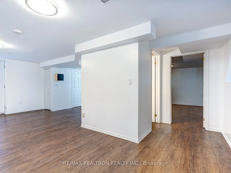 80 Harlandale Ave #LOWER — Photo 7