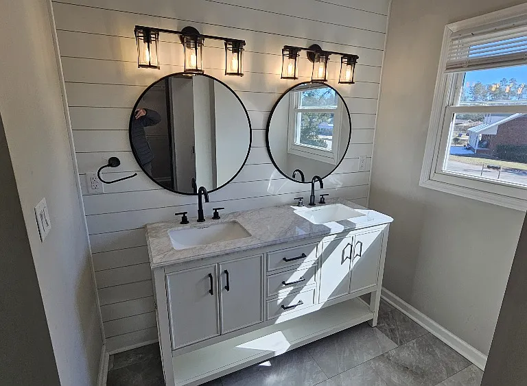 Unit A Master Bathroom