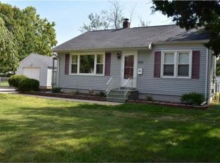 1615 W Kenwood Ct, Decatur, IL 62526