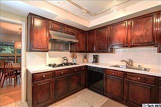 5th image of 209 S Oakland Ave Unit B