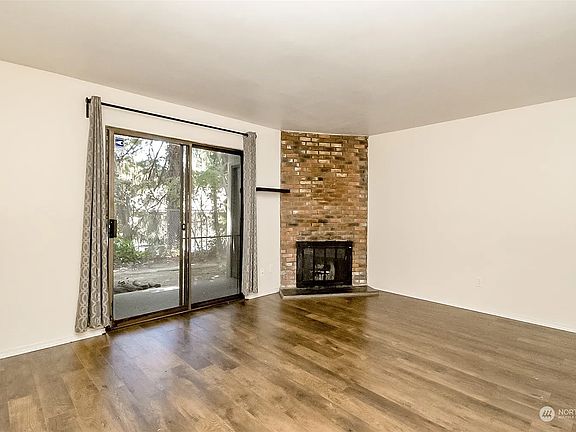 3rd image of 12029 100th Ave NE APT 2A
