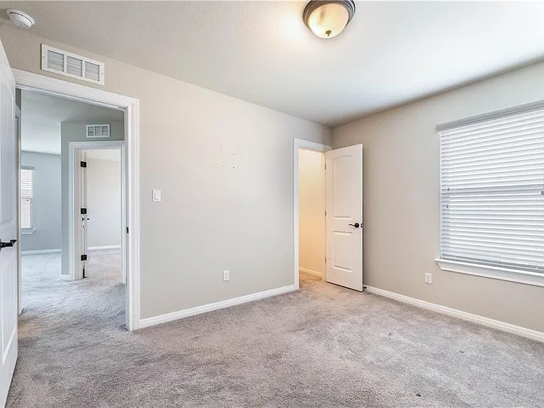 5413 Traviston Dr — Photo 29