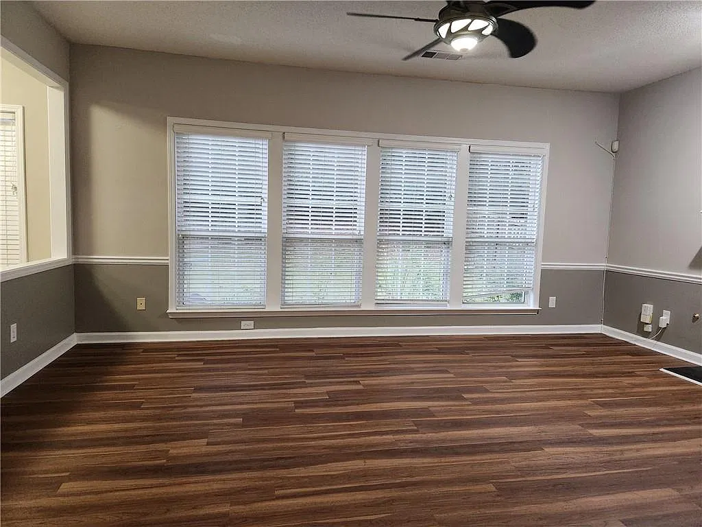 4 bed, 2.5 bath, 2675 sqft, $2,900 — Photo 4