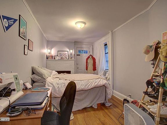 4th image of 304 W 30th St APT 3