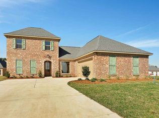 403 Duke Ct, Flowood, MS 39232