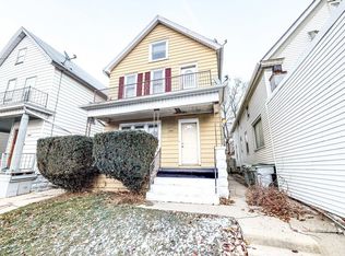 2472 S 6th St, Milwaukee, WI 53207