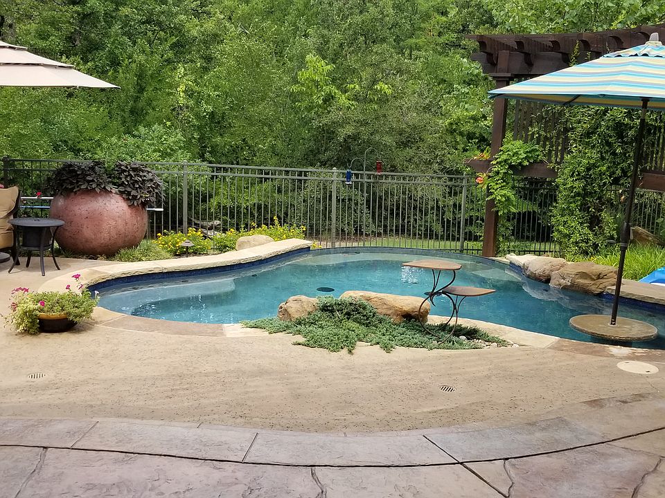 Spool (large spa/small pool)