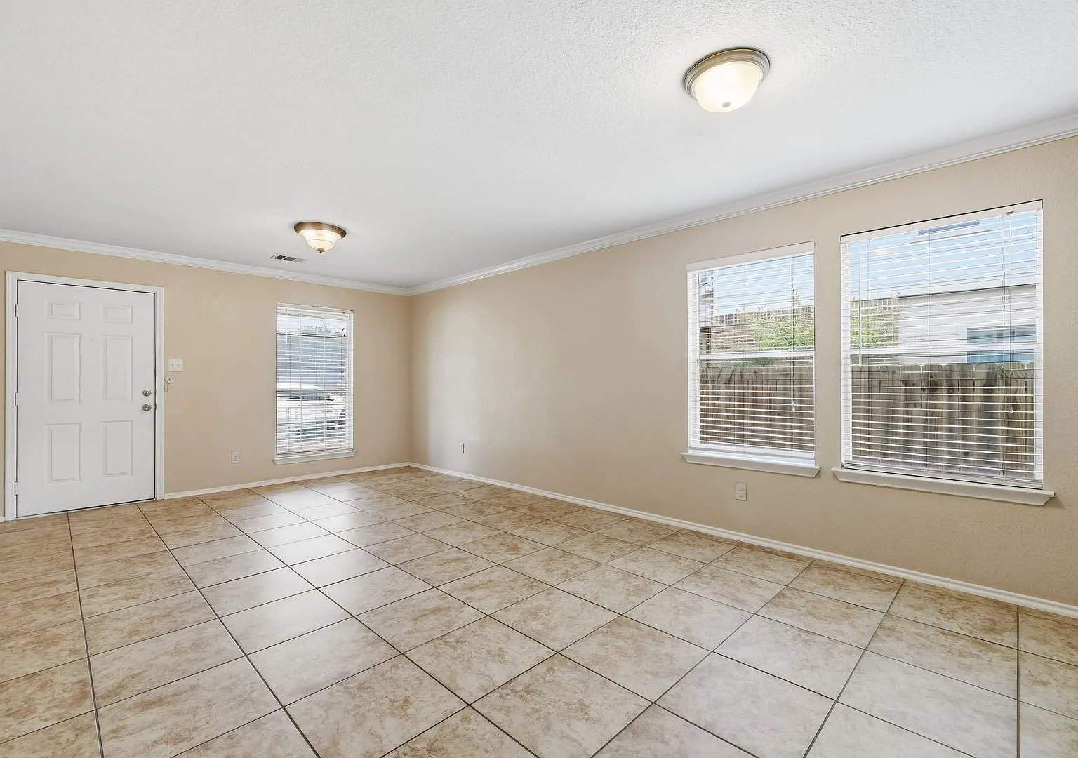 Spacious Carpet-Free Home with Loft & Private Greenbelt Backyard — Photo 2