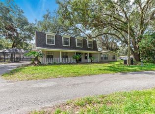 2611 De Montmollin Rd, Plant City, FL 33565