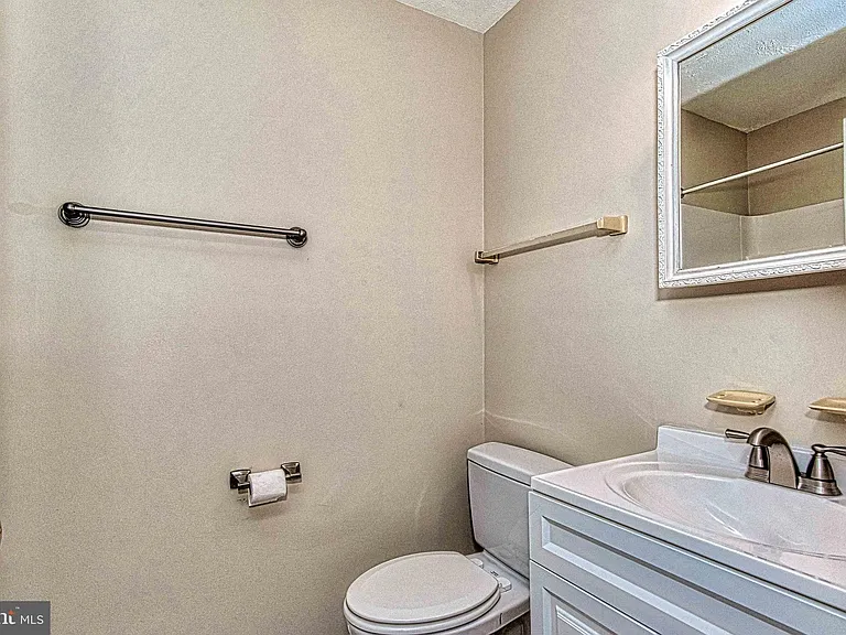 8467 Ivy Glen Ct — Photo 38