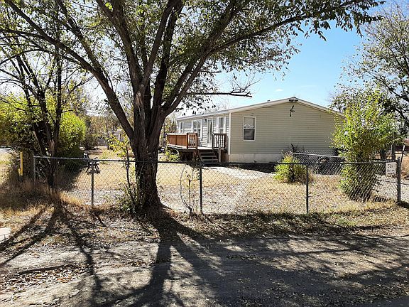 Partial chain link fence